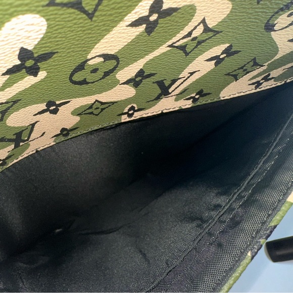 Louis Vuitton Monogramouflage Pegase 60 Rolling Luggage - Picture 14 of 15